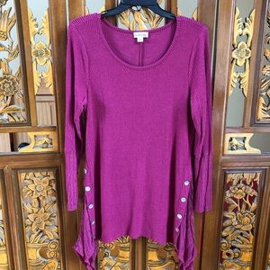 World Unity Long-Sleeve Ribbed Lace Detail Tunic